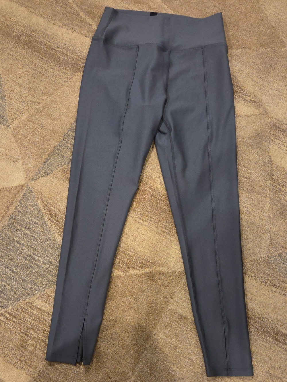 Peloton High-Rise Performance Leggings in Charcoal Gray - Picture 5 of 6